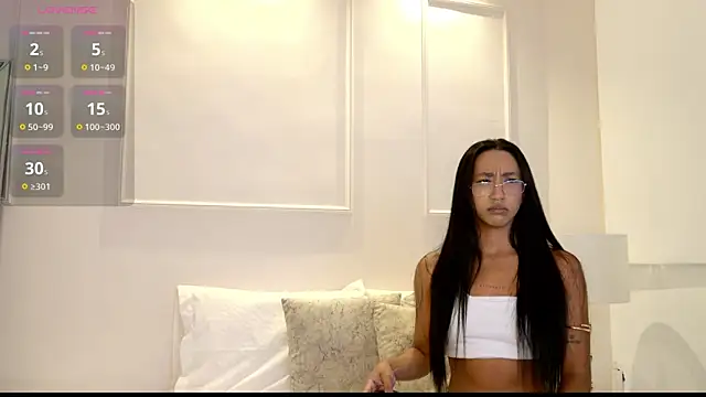 danna palmetth online show from April 2026 02:42:01 AM