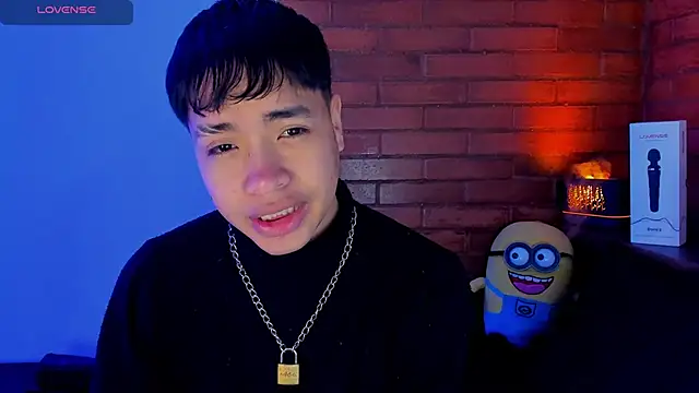 Lee Colee online show from April 2026 12:40:01 PM