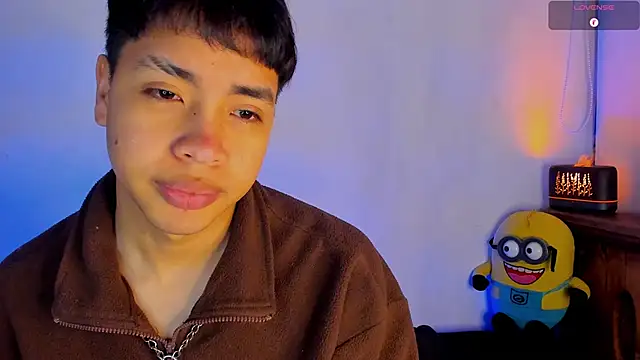 Lee Colee online show from April 2026 01:24:02 AM