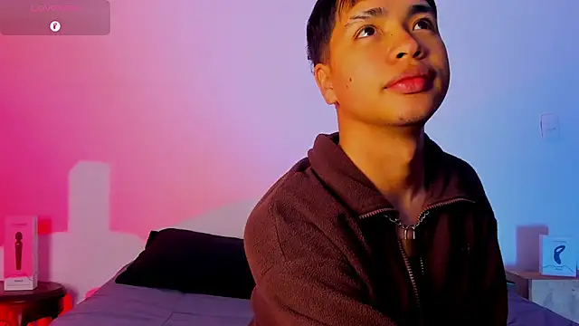 Lee Colee online show from April 2026 09:19:01 PM