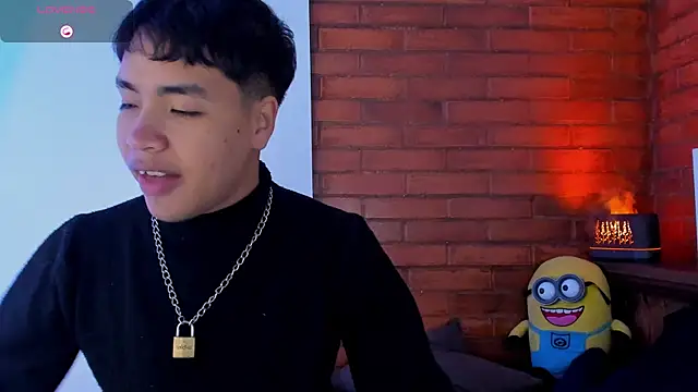 Lee Colee online show from April 2026 11:44:02 PM