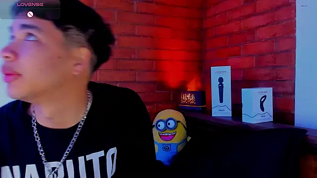 Lee Colee online show from April 2026 12:45:01 PM