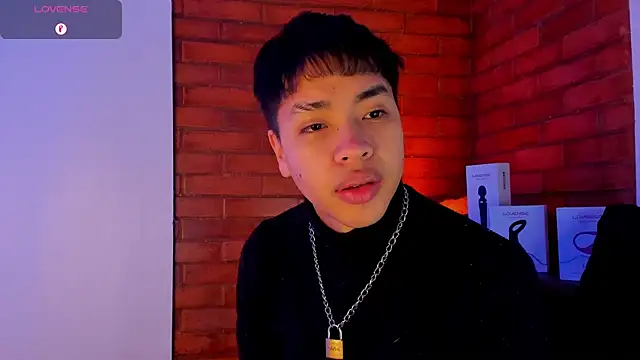 Lee Colee online show from April 2026 12:28:02 AM