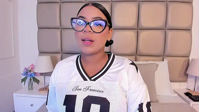 lilly williamss online show from April 2026 03:31:02 AM