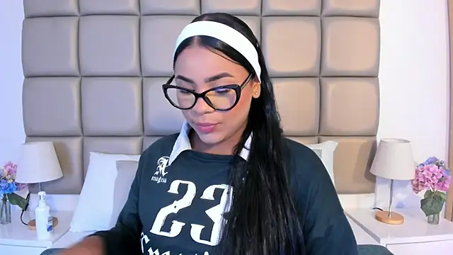 lilly williamss online show from April 2026 03:30:01 AM