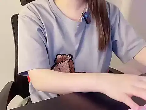 hunhun122 online show from April 2026 10:33:02 PM