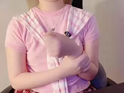 hunhun122 online show from April 2026 07:42:01 PM