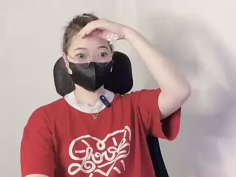 hunhun122 online show from April 2026 05:03:01 PM