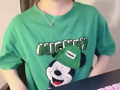 hunhun122 online show from April 2026 07:53:01 PM