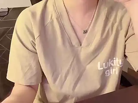 hunhun122 online show from April 2026 04:01:01 PM