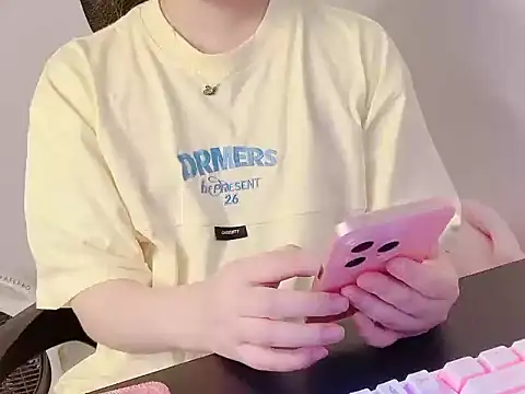 hunhun122 online show from April 2026 07:00:02 PM