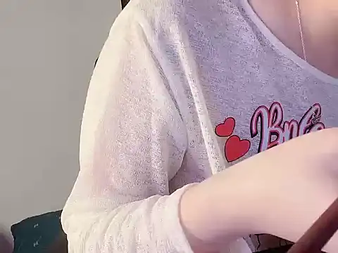 hunhun122 online show from April 2026 08:32:02 PM