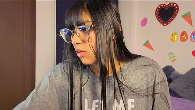 PaulaCutexs online show from April 2026 06:09:01 AM