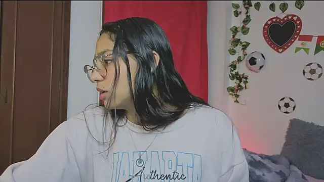 PaulaCutexs online show from July 2026 04:24:02 AM