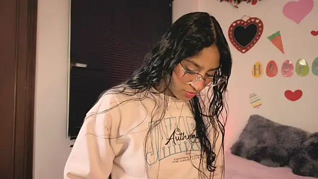 PaulaCutexs online show from April 2026 03:46:02 AM