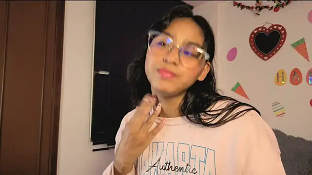 PaulaCutexs online show from April 2026 06:19:01 AM