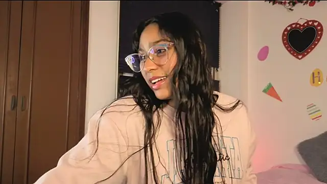 PaulaCutexs online show from April 2026 02:02:01 AM