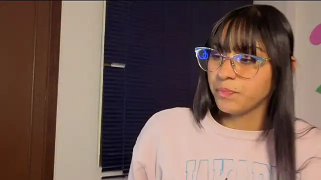 PaulaCutexs online show from April 2026 05:03:01 AM