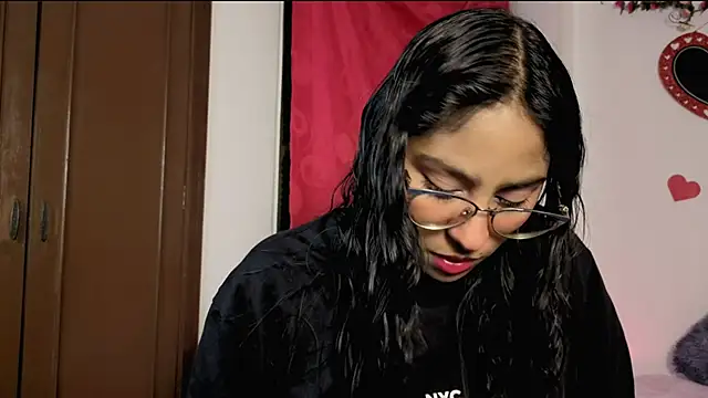 PaulaCutexs online show from May 2026 05:22:02 AM