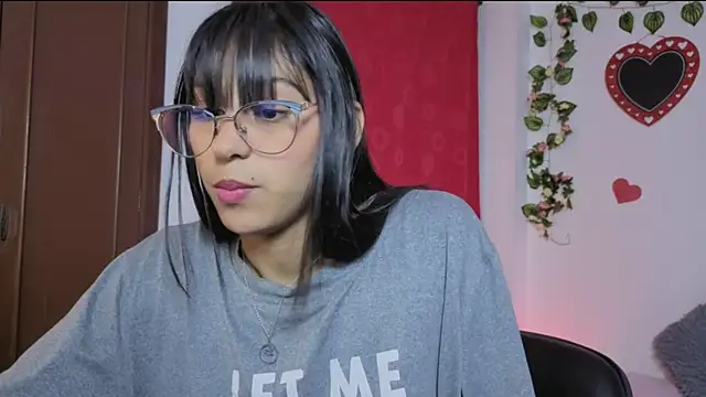 PaulaCutexs online show from June 2026 03:22:01 AM