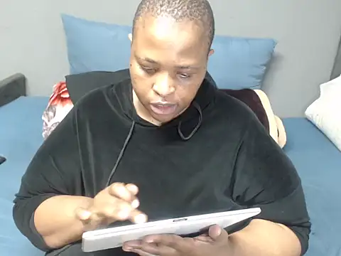 Bustydiva83 online show from June 2026 12:54:02 PM