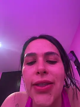 leila moretti online show from March 2026 05:37:01 PM