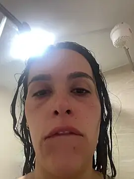 leila moretti online show from March 2026 06:20:01 PM