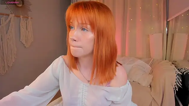 lisa sunny  online show from April 2026 07:58:02 PM