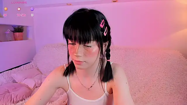 lisa sunny  online show from June 2026 11:24:02 PM