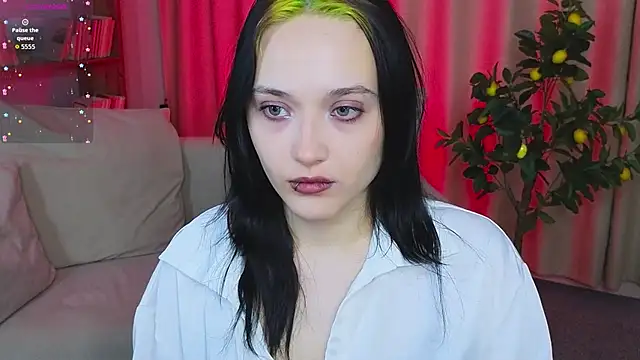 DarcyBlackwood online show from April 2026 01:23:01 AM