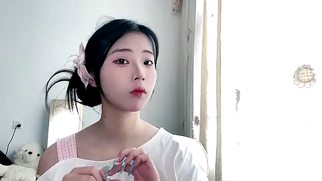 yiyibaby2026 online show from April 2026 02:18:02 AM