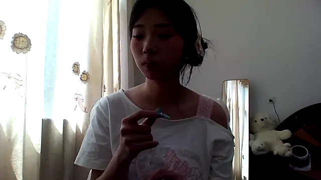 yiyibaby2026 online show from April 2026 03:52:02 AM