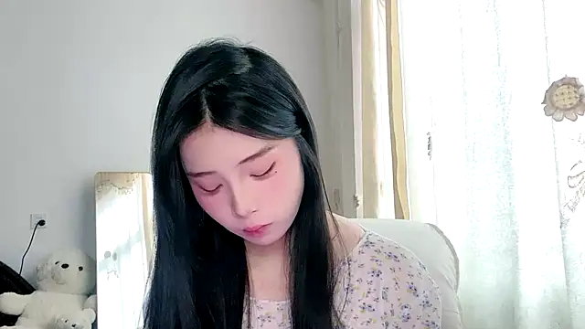 yiyibaby2026 online show from April 2026 02:51:01 AM