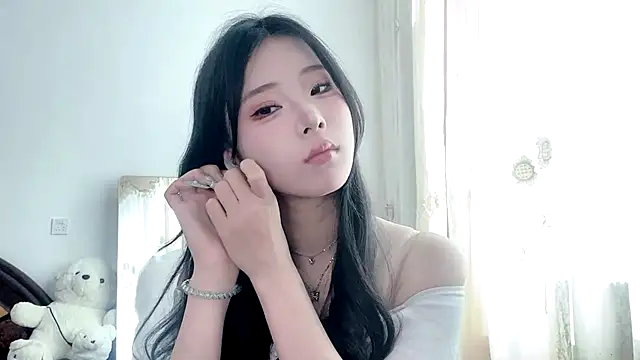 yiyibaby2026 online show from April 2026 02:23:02 AM