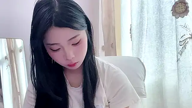 yiyibaby2026 online show from April 2026 02:24:02 AM