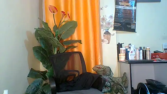 Snapshot of PantiesQueenOfAsses001 chatting on August 2026 05:16:02 AM PantiesQueenOfAsses001 online show from August 2026 05:16:02 AM