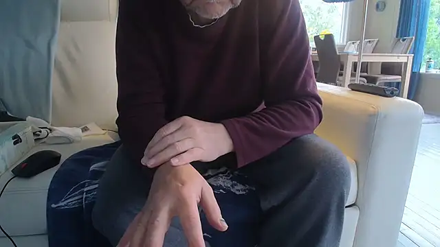 Snapshot of Buggemann chatting on June 2026 03:59:02 AM Buggemann online show from June 2026 03:59:02 AM