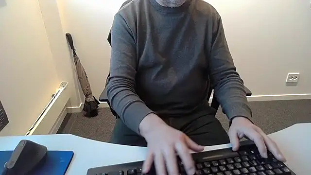 Buggemann online show from April 2026 04:19:01 AM