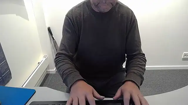 Buggemann online show from July 2026 03:06:02 AM