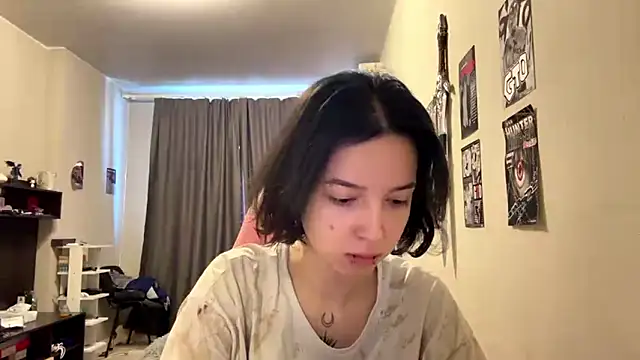 Snapshot of KateMiragee chatting on March 2026 08:10:01 AM KateMiragee online show from March 2026 08:10:01 AM