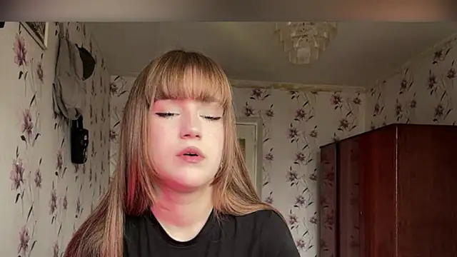 AnnaWasp online show from April 2026 05:31:01 AM
