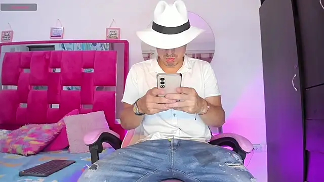 Snapshot of Christopher_Harris_ chatting on April 2026 12:59:02 AM Christopher Harris online show from April 2026 12:59:02 AM