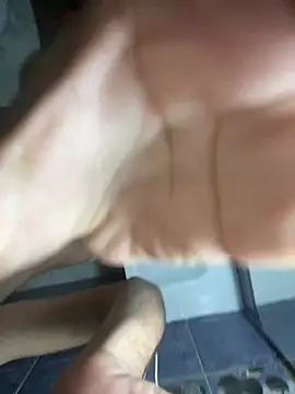 Achrafsad9i online show from April 2026 06:04:02 PM