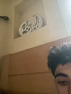 Achrafsad9i online show from April 2026 05:25:01 PM