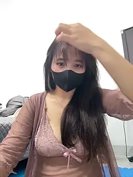 VyVy18 online show from May 2026 12:08:01 PM