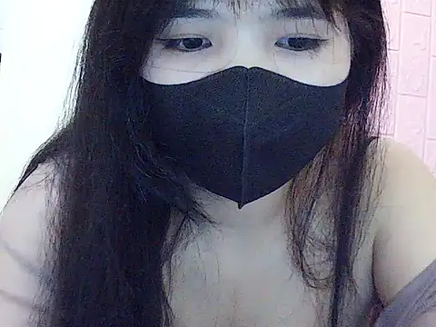 VyVy18 online show from April 2026 02:56:01 PM