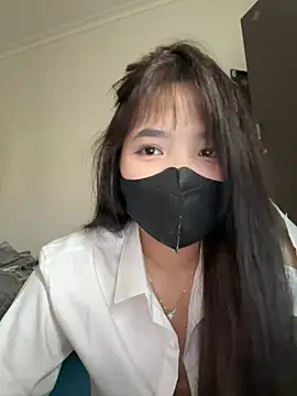 VyVy18 online show from April 2026 08:06:01 AM