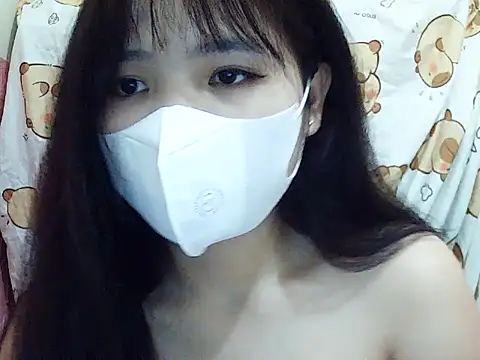 VyVy18 online show from April 2026 01:17:02 PM