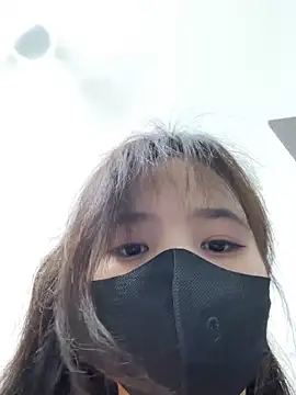 VyVy18 online show from May 2026 02:54:02 PM