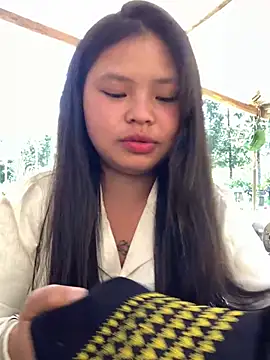 Snapshot of Motminhthoi chatting on May 2026 08:17:01 AM Motminhthoi online show from May 2026 08:17:01 AM